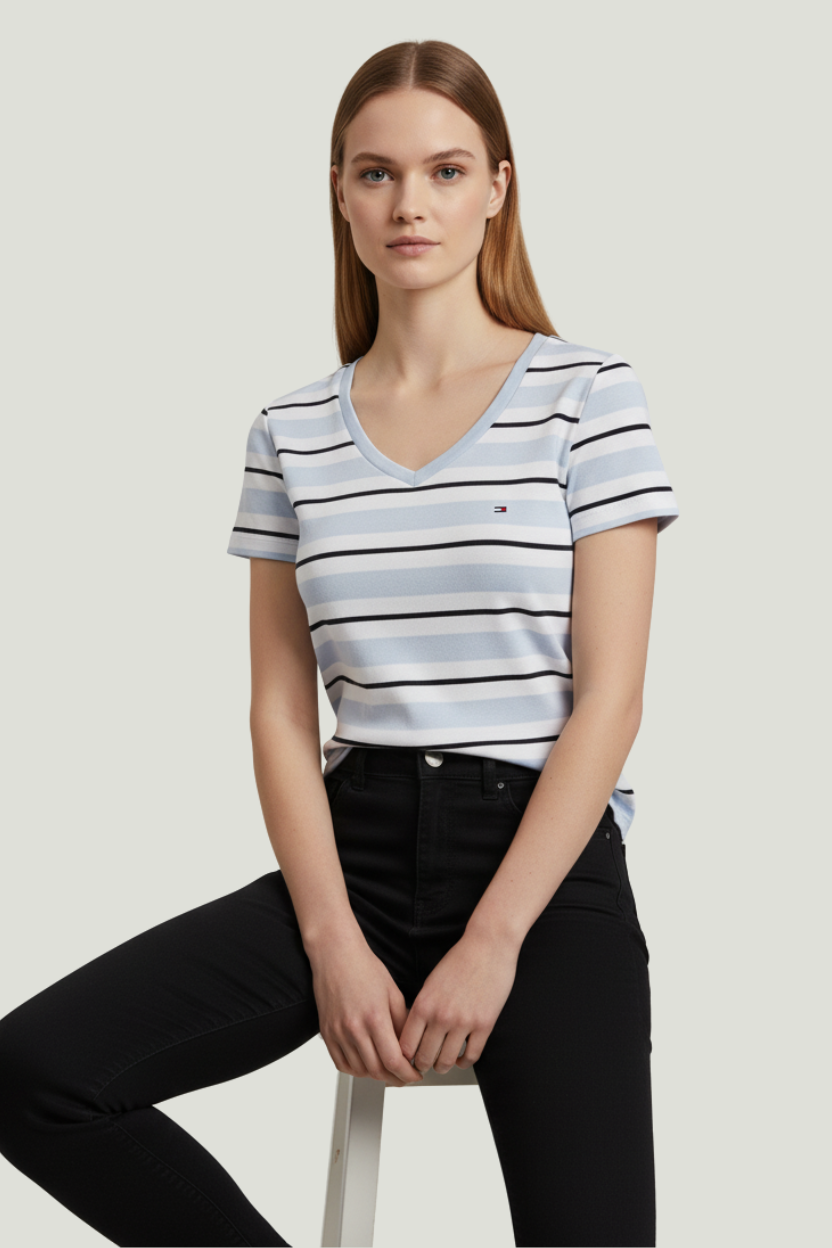 Tommy Hilfiger Camiseta azul con cuello en V para mujer