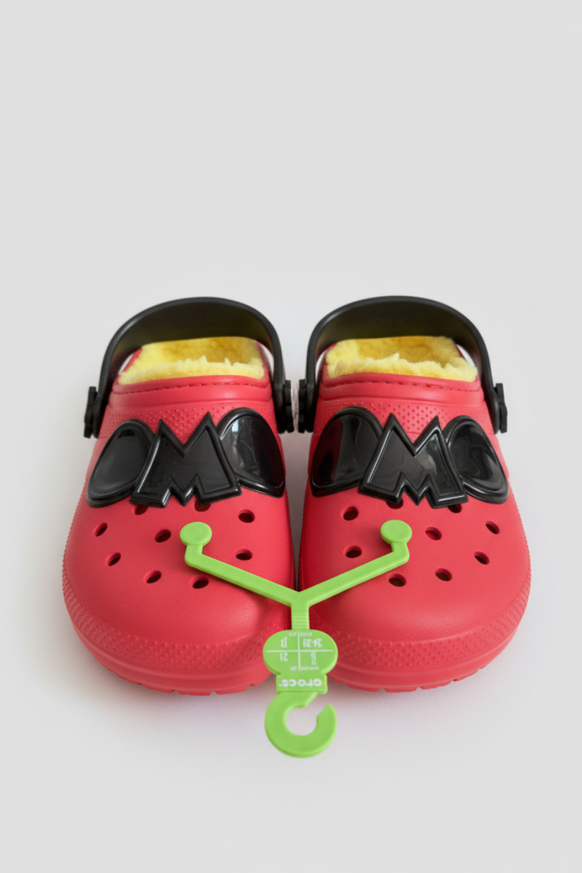 Crocs rojos con felpa interior Mickey Mouse para niño
