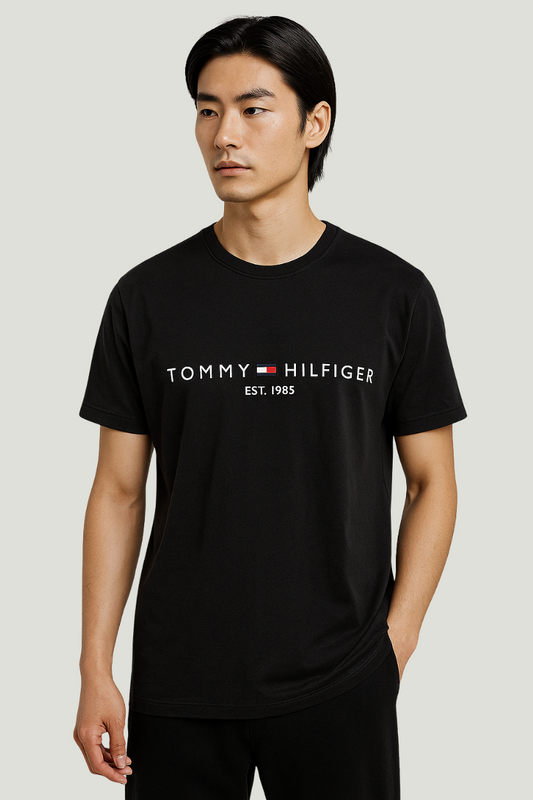 Tommy Hilfiger Camiseta negra para hombre con logo frontal