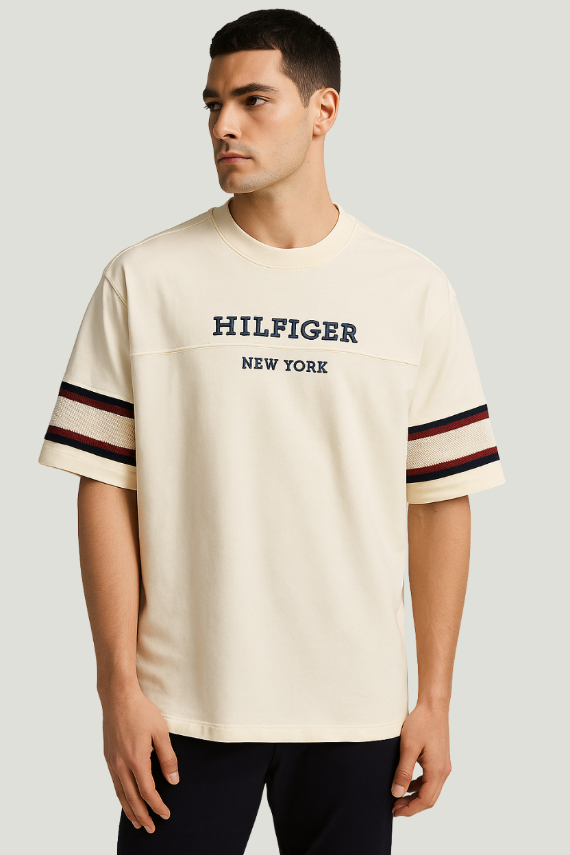 Tommy Hilfiger Camiseta oversize beige crema para hombre con bordado frontal