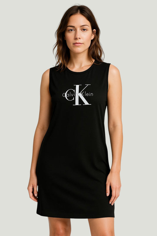 Calvin Klein vestido negro sin mangas para mujer con corte recto